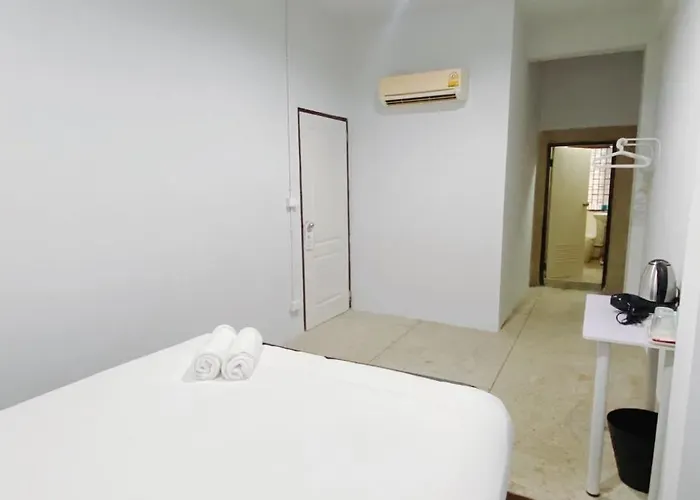 Zzz The Giant Swing - เสาชิงช้า ศาลเจ้าพ่อเสือ Apartment