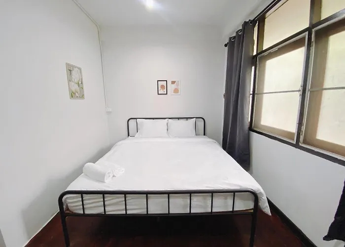 Apartment Zzz The Giant Swing - เสาชิงช้า ศาลเจ้าพ่อเสือ *